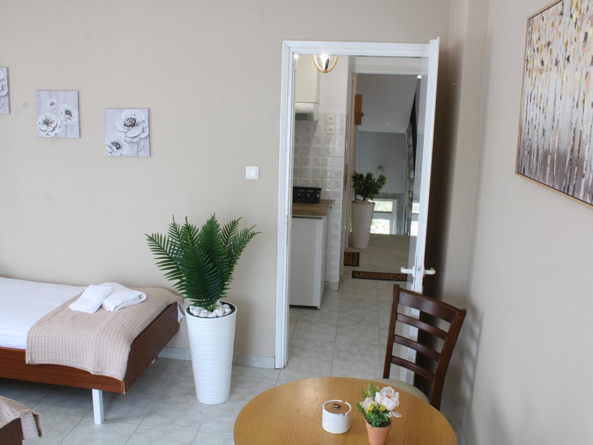 Sunshine Apartments By The Sea Skala Neon Epivaton Exterior foto