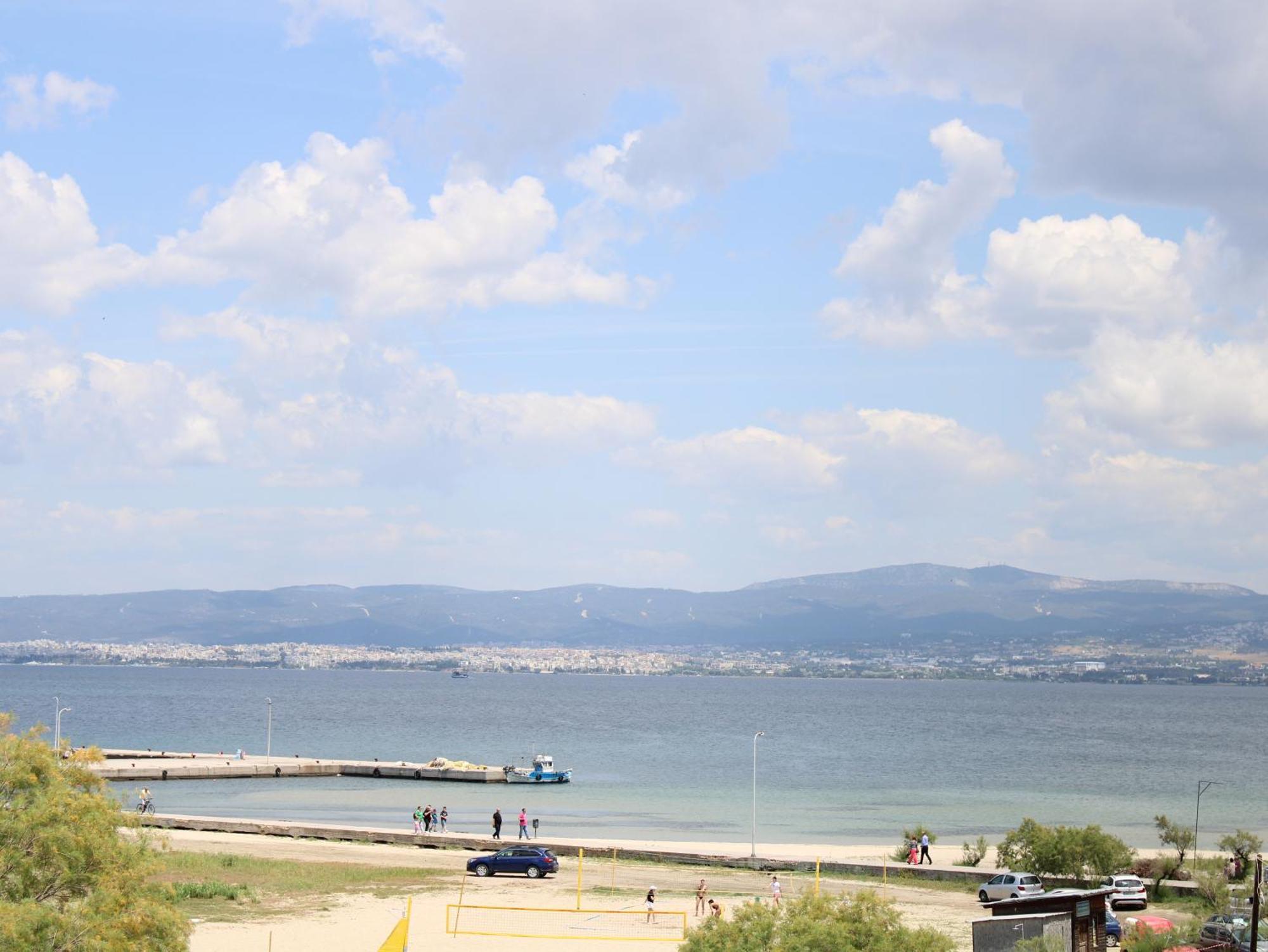 Sunshine Apartments By The Sea Skala Neon Epivaton Exterior foto