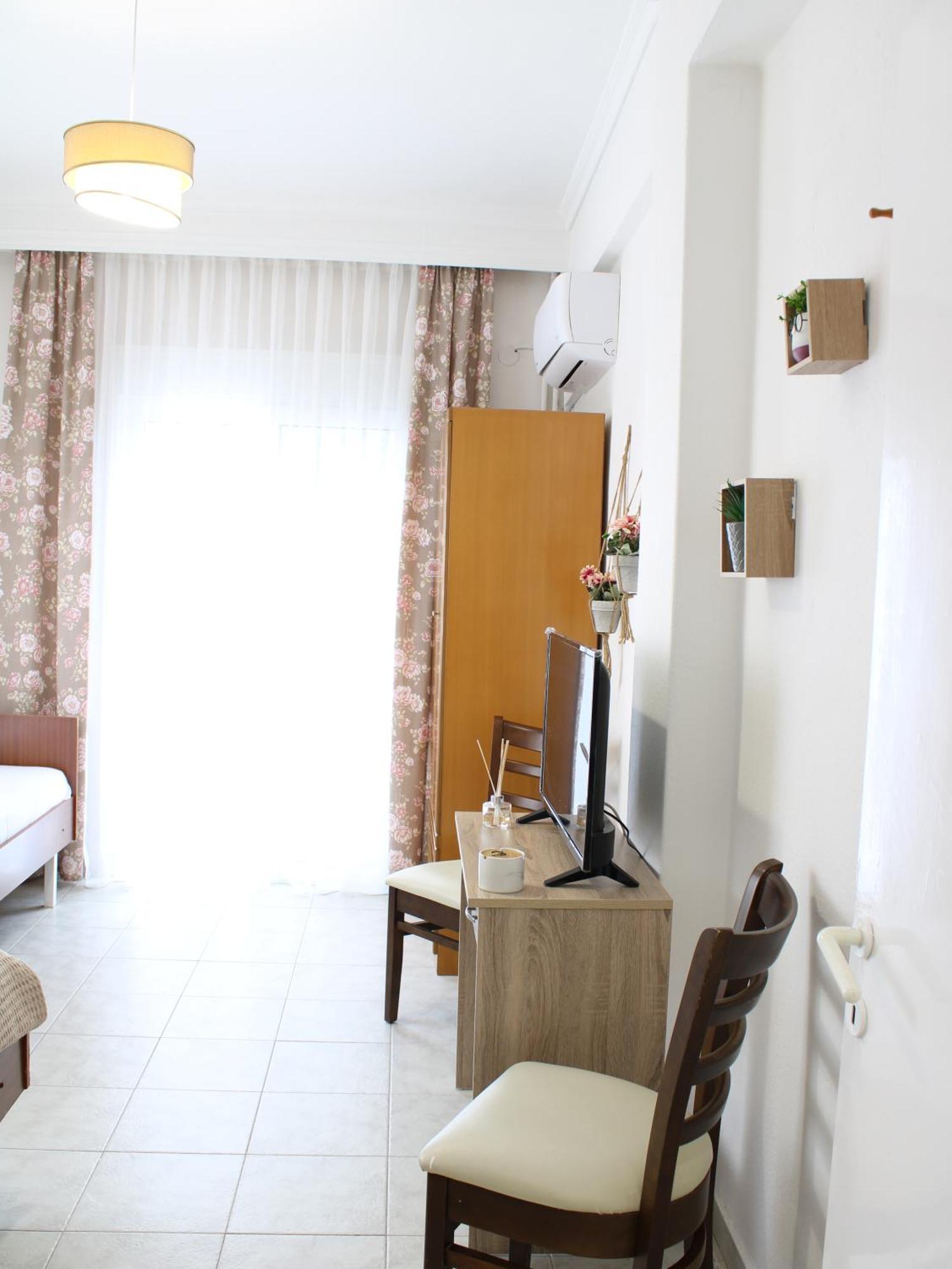 Sunshine Apartments By The Sea Skala Neon Epivaton Exterior foto